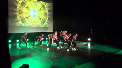 09. Versace show 1 depuis jardin