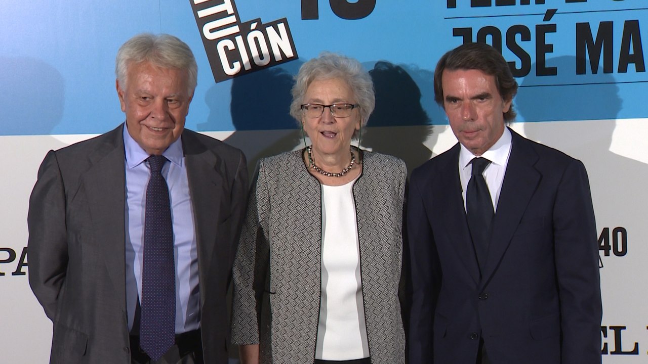 González y Aznar participan en un acto conmemorativo de la Constitución