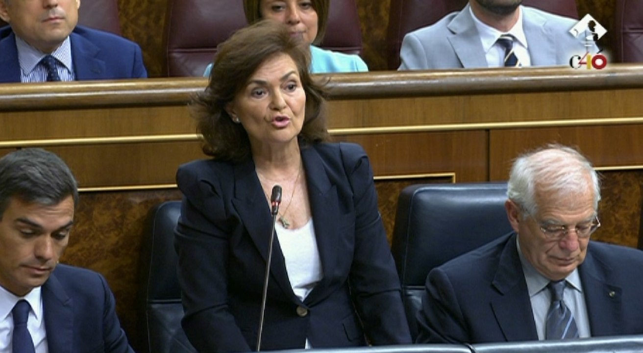 Calvo defiende la política migratoria "coherente" del Gobierno