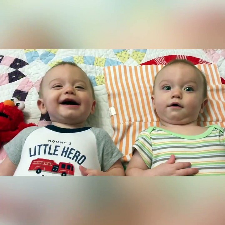 These twin babies are totally adorable