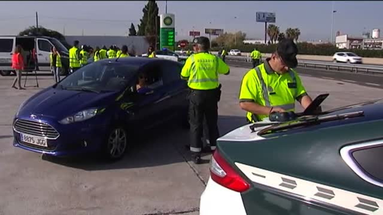 Campaña de la DGT para controlar el uso del móvil al volante