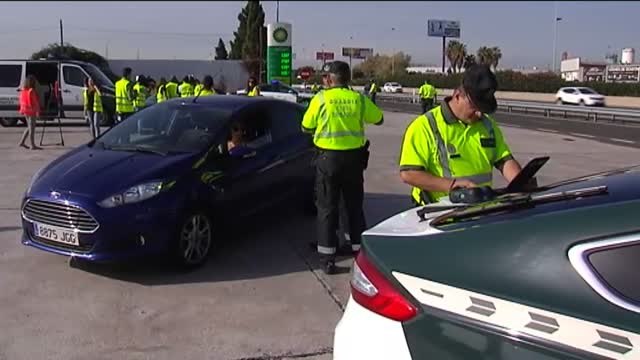 Campaña de la DGT para controlar el uso del móvil al volante