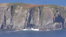 Espectacular rescate de tres percebeiros atrapados en el acantilado de Cedeira, en A Coruña