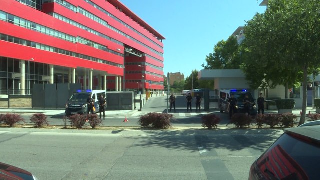 La Policía registra las sedes de iDental en busca de pruebas