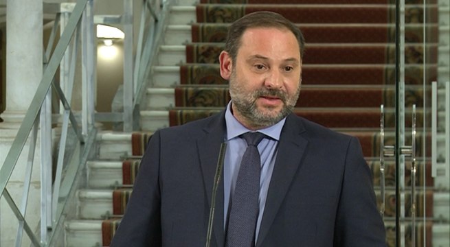 Ábalos: Este país merece otra calidad política