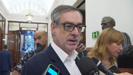 Villegas pide a Sánchez que "deje de amenazas"