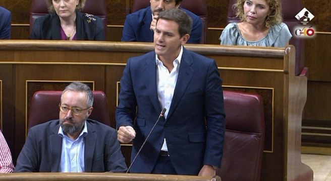 Rivera reta a Sánchez a publicar su tesis doctoral