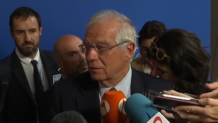 Borrel asegura que preferiría que los políticos presos estuviesen libres