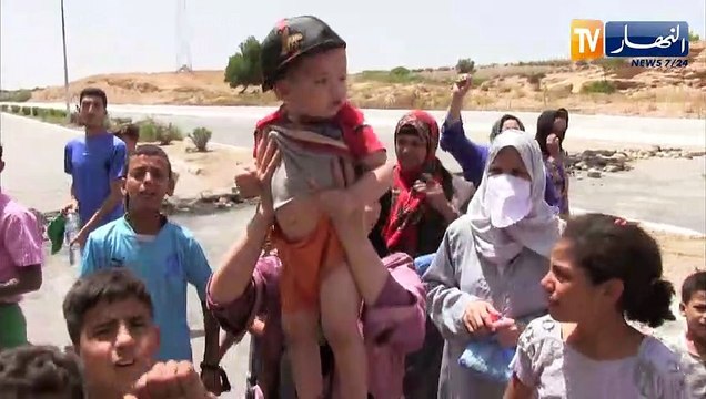 سيدي بلعباس: سكان مزرعة بن تركي يحتجون ويغلقون الطريق الوطني رقم 13