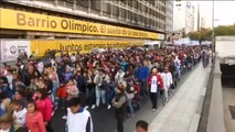 Miles de argentinos han salido a las calles de Buenos Aires para manifestarse