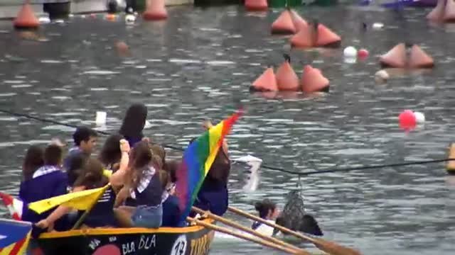 Miles de personas se dan cita en Lekeitio para celebrar el 'Día de Gansos'