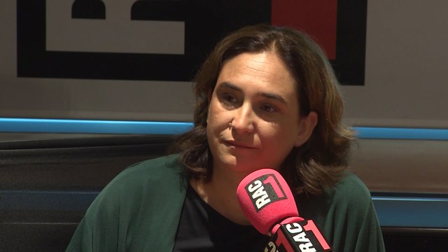 Colau niega que tenga algo que ver con la dimisión de Domènech