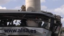 Fallecen cinco personas y 16 resultan heridas en un brutal accidente de autubús en Avilés
