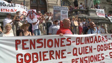 Скачать видео: Concentración de pensionistas en Bilbao