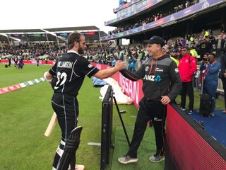 പട നയിച്ച് വില്ല്യംസണ്‍, കിവിസിന് തകർപ്പൻ ജയം | Oneindia Malayalam