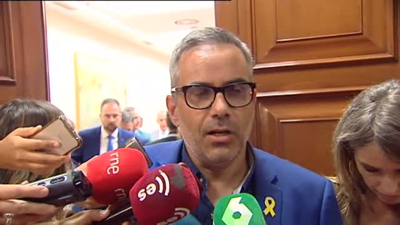 Joan Margall (ERC):"Decir a Rivera y Arrimadas que se espabilen porque les queda poco tiempo para quitar los lazos amarillos..."