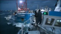 Batalla naval en pleno Canal de la Mancha entre barcos pesqueros ingleses y franceses