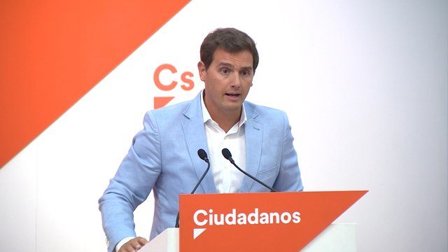 Rivera lamenta que Sánchez haya vuelto a la tesis Zapatero