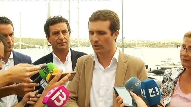 Casado acusa al Gobierno de querer cargarse la separación de poderes en España