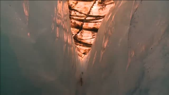 Suiza utiliza mantas térmicas para proteger los glaciares del calentamiento global