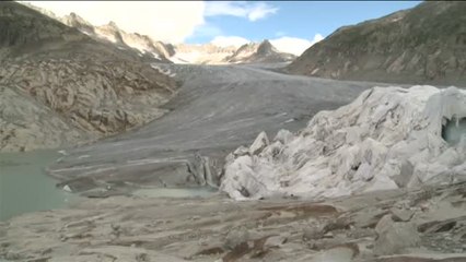 Download Video: Cubren con enormes mantas los glaciares de los Alpes