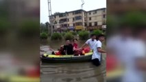 Boda pasada por agua por las lluvias torrenciales en el centro de China