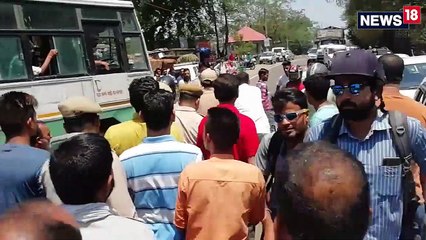VIDEO: RTO के लिए मंगवाई टैक्सी के चालक का हंगामा, लोगों ने की धुनाई
