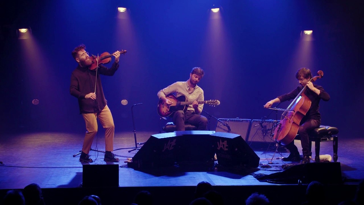 Théo Ceccaldi "Django" : Minor Swing (Reinhardt & Grapelli), Rythme futur et Blues en mineur (Reinhardt)