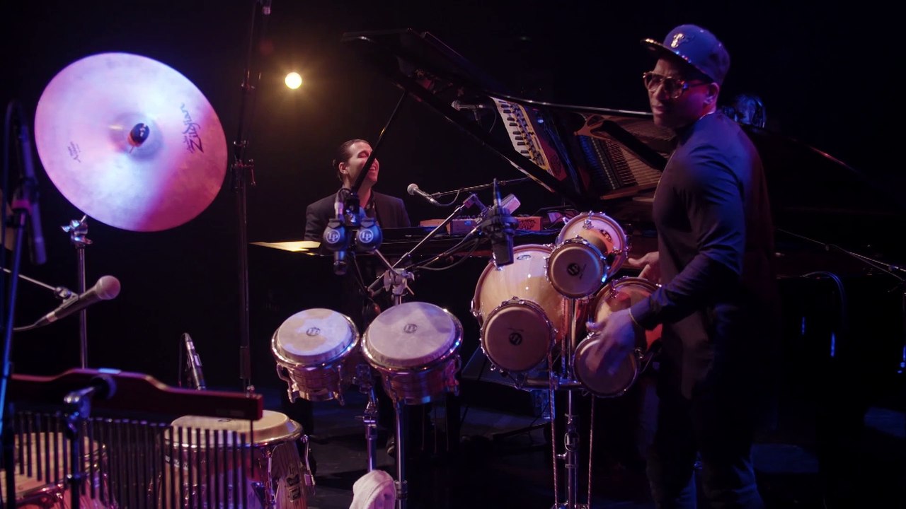 Alfredo Rodriguez & Pedrito Martinez : El Güije, Tocororo / Yo Volvere (Rodriguez), Ay Mamá Inés (Grenet)