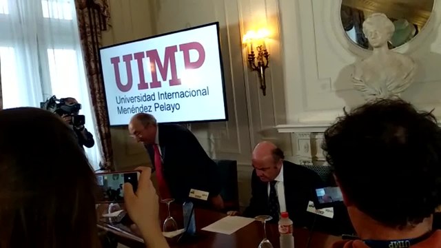 El vicepresidente del Banco Central Europeo, Luis de Guindos, en la Uimp