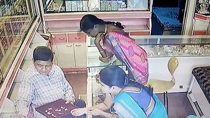 சென்னையில் நகை திருடிய 2 பெண்கள்.. சிசிடிவி காட்சிகள் வெளியீடு -வீடியோ