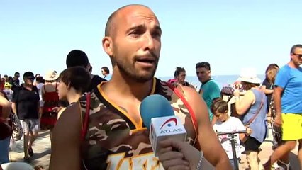 ¿Deberían poder bañarse los perros en las playas?