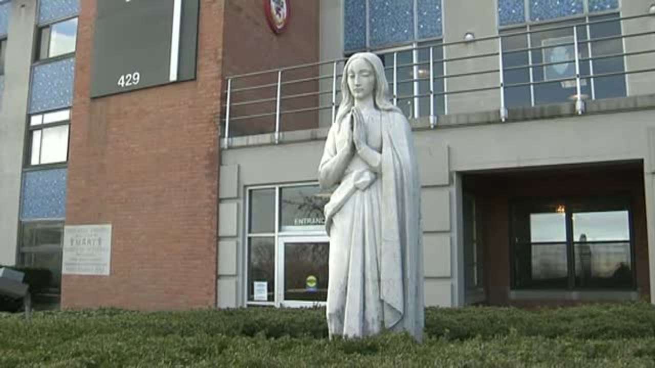 El Vaticano acusa de "criminales" a los abusadores de Pennsylvania