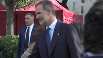 El Rey preside en Barcelona el acto de homenaje a las víctimas del 17-A entre gritos de apoyo