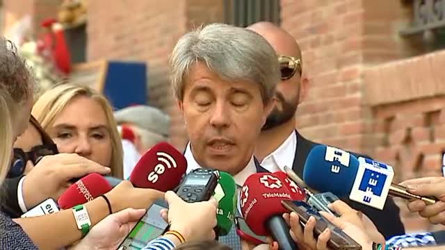 El PP madrileño pide a Carmena que deje de perseguir a la Policía Municipal y acabe con la venta ambulante ilegal