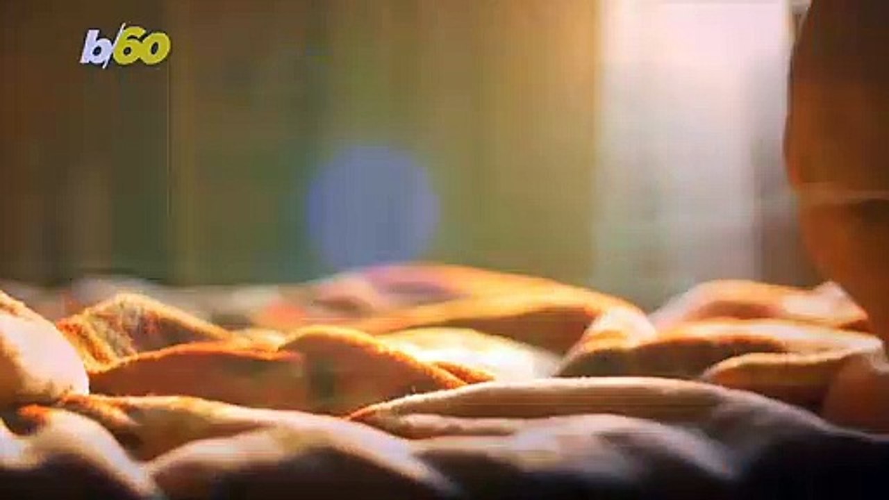 Studies Show the ‘Early Bird’ is Happier and Makes More Money, Here’s How to Retrain Your Body Clock to Be a Morning Person