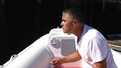 El óxido se deja ver en el muelle colapsado de Vigo