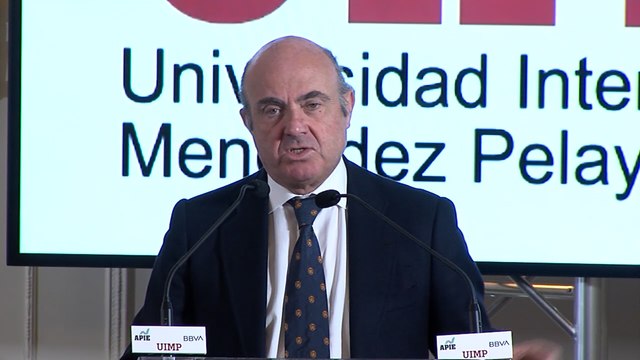 Guindos: Los bajos tipos de interés han beneficiado a la banca europea
