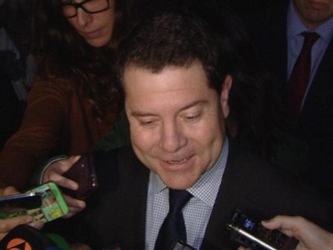 García-Page dice que les tocó asumir el marrón del contrato para la recogida de basuras