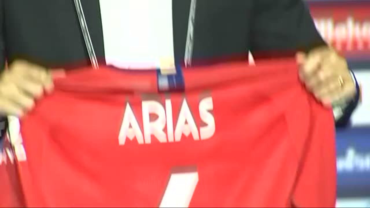 Santiago Arias y Nikola Kalinic se suman a la familia rojiblanca