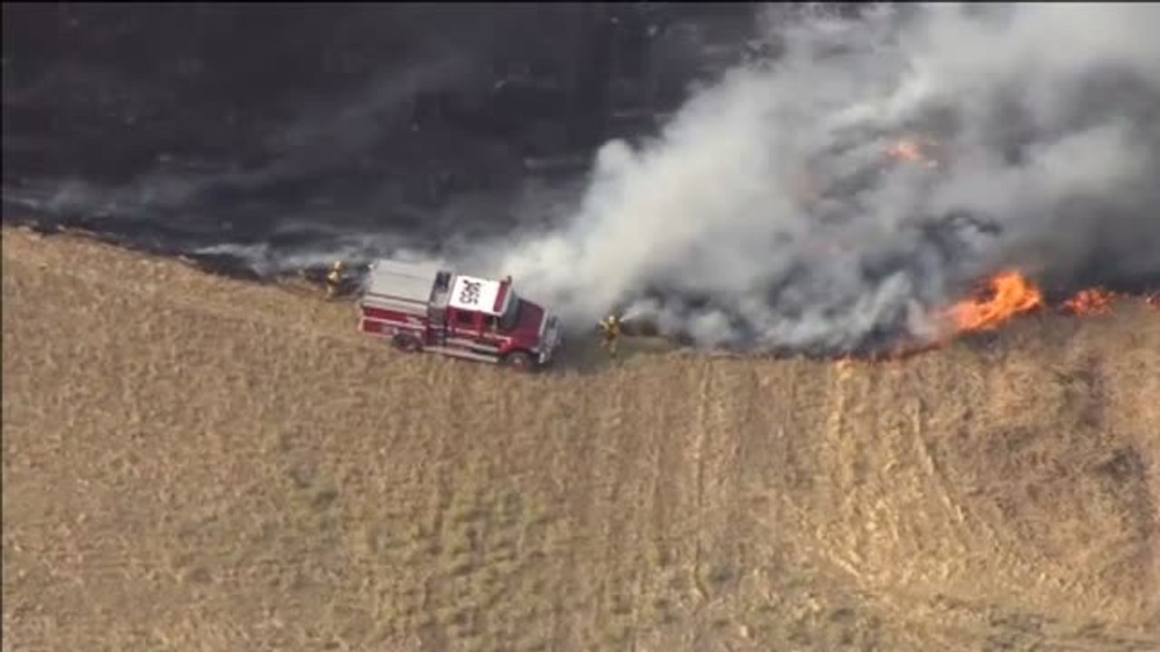 El fuego acorrala zonas residenciales al norte de San Francisco