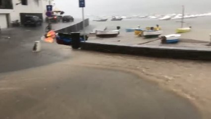 Tải video: Las tormentas paralizan el litoral catalán y las Islas Baleares