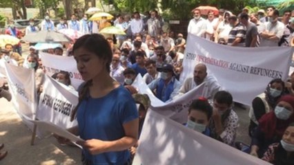 Refugiados afganos en la India piden derechos básicos ante sede de la ACNUR