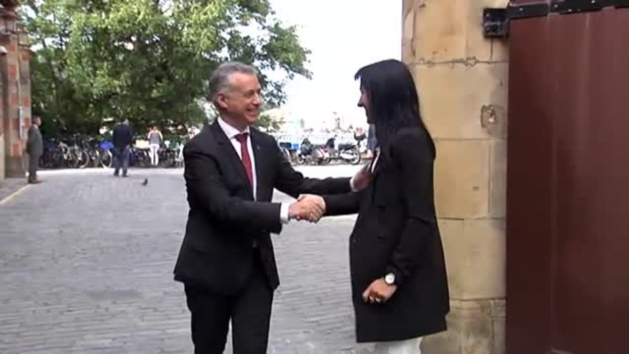 Se inauguran los Cursos de Verano de la Universidad del País Vasco con la presencia del Lehendakari