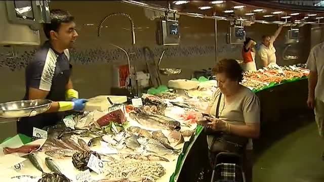 El Mercado de Santa Caterina prohíbe la entrada a grupos de turistas los fines de semana