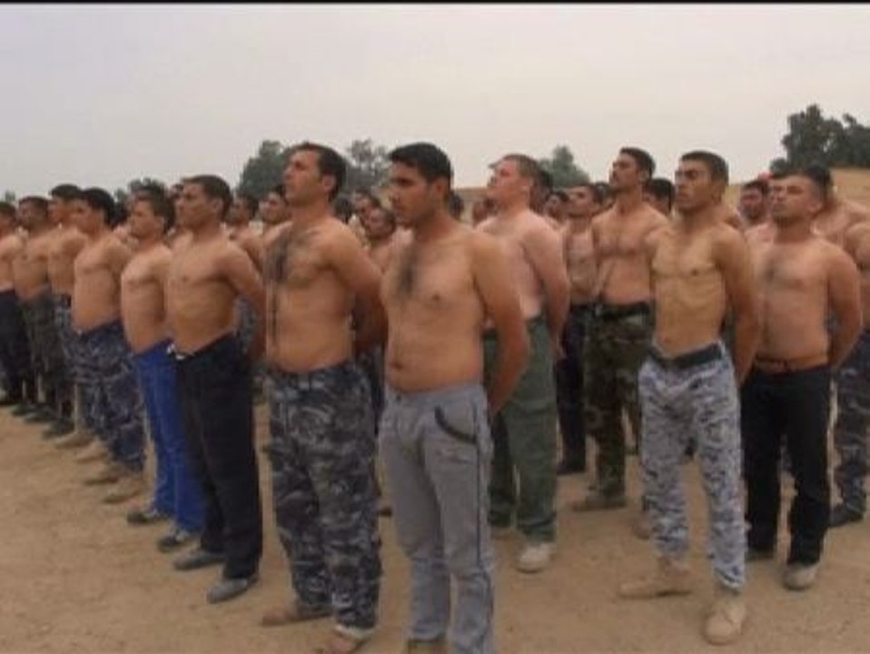 Miles de voluntarios se unen para combatir al ISIS