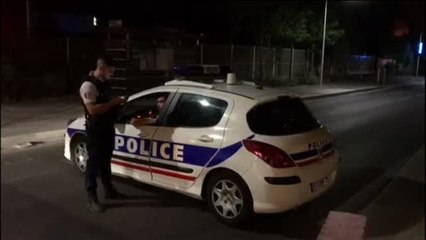 Un incendio de grandes proporciones afecta al barrio parisino de Nanterre