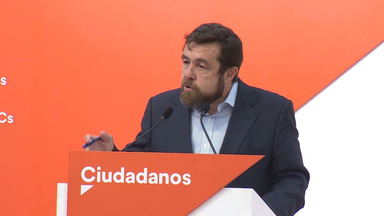 Cs sobre Casado: "Los políticos no deberíamos seguir aforados"