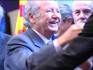 El FC Barcelona homenajea al imputado ex-presidente Núñez Clemente