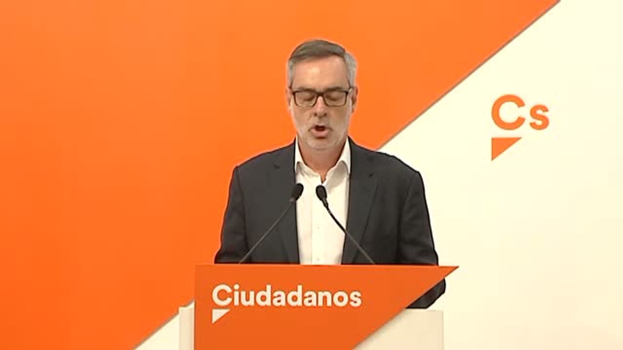 Ciudadanos borra cualquier símbolo rupturista de las calles catalanas